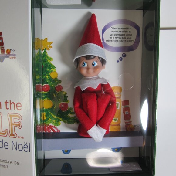 Elf on the Shelf NEW Elf Boy Garcon and Book in *FRENCH*FRANCAIS* - Picture 4 of 9